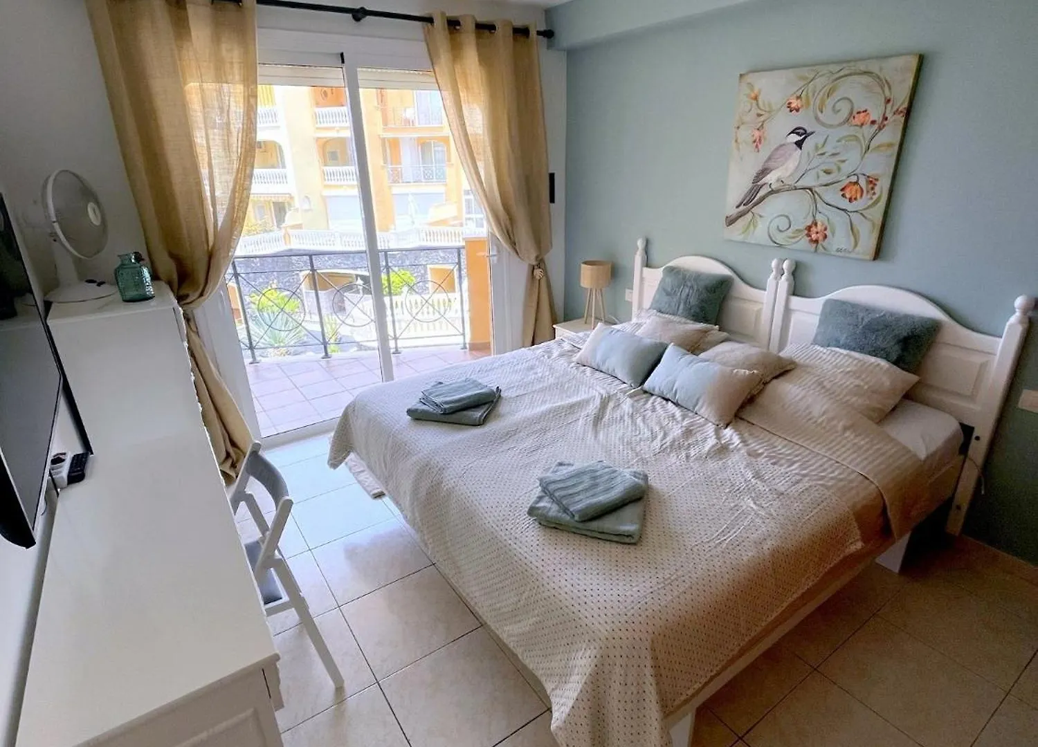 Tropical Holiday Apartment Los Cristianos  0*, Los Cristianos (Tenerife) Spain