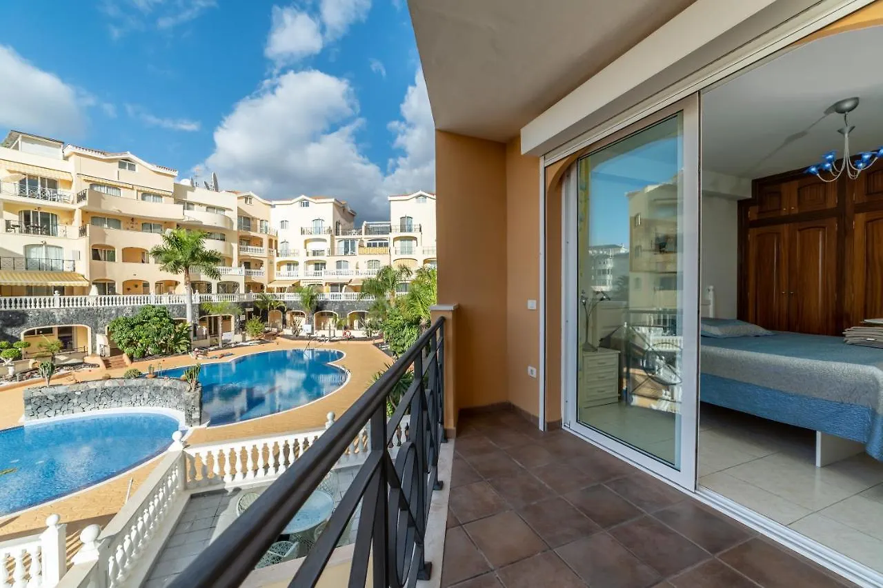 Tropical Holiday Apartment ロスクリスティアーノス スペイン